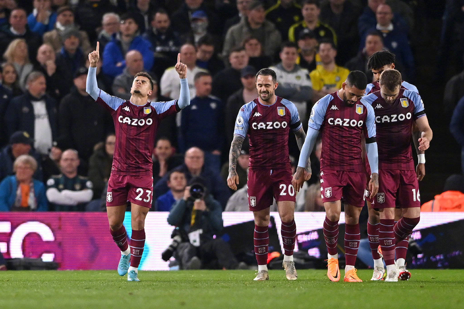 赛季双方的 赛季双方的