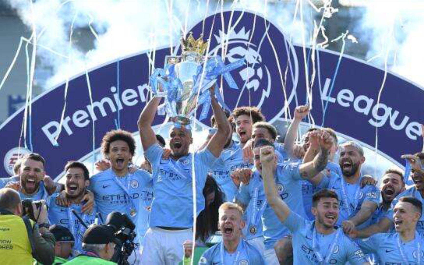 强队交手 强队交手